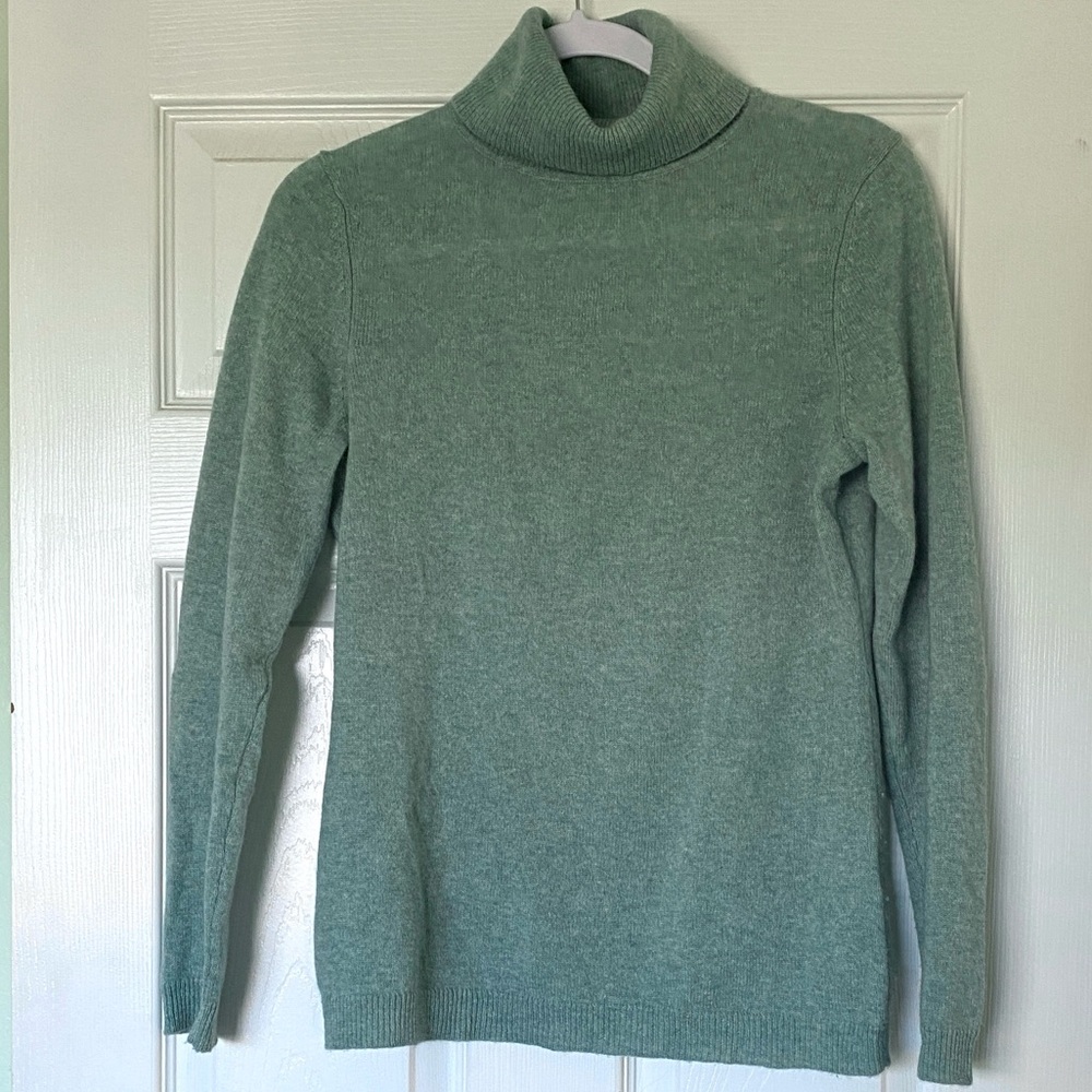 Seafoam Green Cashmere Turtleneck Sweater